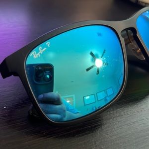 Slight wear. I don’t wear them anymore